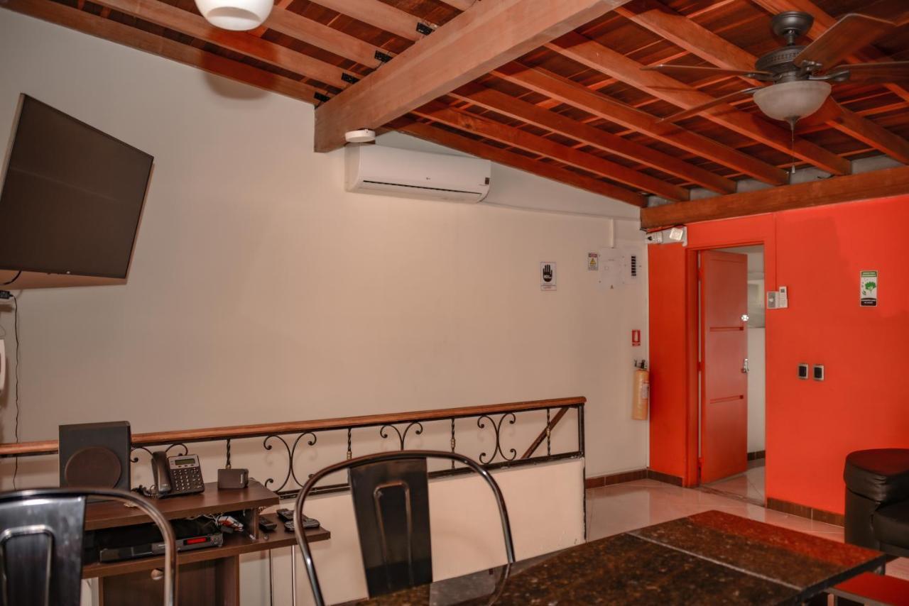 Calle 10 Suites 麦德林 外观 照片